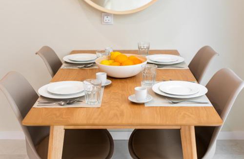 Gambelas Casa | Villa 41 - Private Studios Faro Airport, Beach and City Center