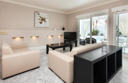 Geafond Villa | Villa 44