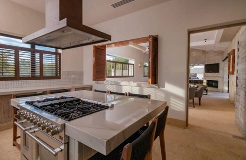 Parras de la Fuente Casa | Villa 4BR Pueblo Parvada