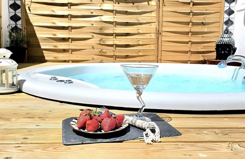 Bolonia Chalet De Esquí | Villa a 5 minutos de la playa