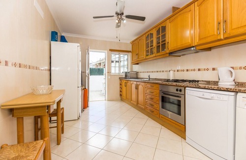 Manta Rota Chalet De Esquí | Vivienda a 50 metros de la playa con piscina privada y WIFI by AlgarveManta (42V3)
