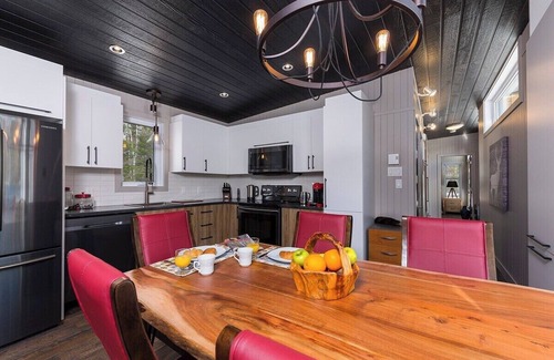 Baie-St-Paul Chalet De Esquí | Villa 7 - Trails, Spa & Tranquility in Nature