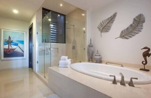 La Paz Villa | Luxurious Villa @ Vistamar, Puerta Cortes Resort