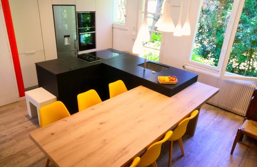 Mauzac Villa | Villa 8 pers. with 2 self-contained units 150 m from the beach & 300m from the center🐶🌳