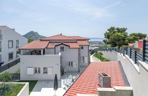 Split Villa | Villa A Sight to Sea