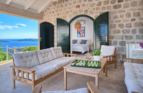 Brsecine Villa | Villa Above the Sky with Pool