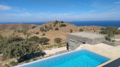 Ioulida Villa | Villa Acorn