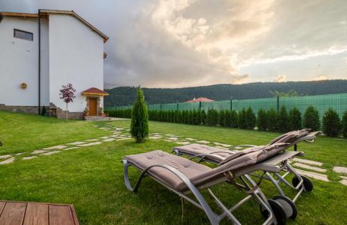Samokov Apartamento | Villa ADELHEIDE - Spa, BBQ & Jacuzzi