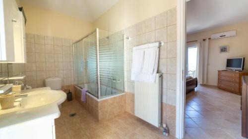 Mousata Villa | Villa Afrato
