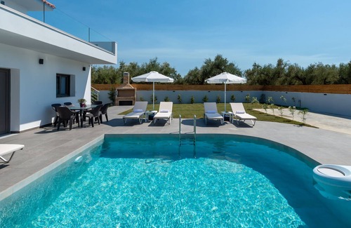 Kalpaki Villa | Villa Agalliu - 3 Bedroom Villa with Private pool