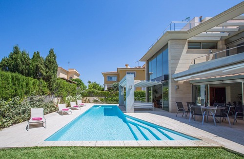 Son Veri Nou Villa | VILLA AGUSMAR - Moderna casa de playa con pequeño gimnasio y zona de ocio, piscina privad