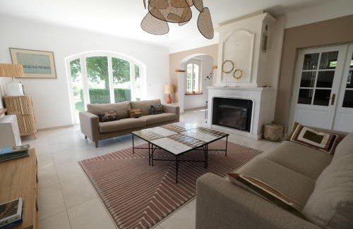 Mouries Villa | Villa air-conditioning heated pool Alpilles view Mouries LS1-455