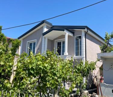 Durres Villa | Villa Ajla