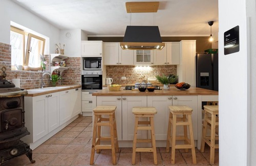 Valica Villa | Villa Al Parco - 14 Persons, 6 Bedrooms, Neighbor free, Private Pool
