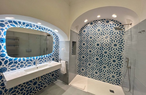 Vettica Hotel | Villa Alba d' Oro - Historic Luxury Villa