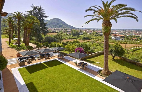 Montignoso Casa | VILLA ALBERICO - SUITE O