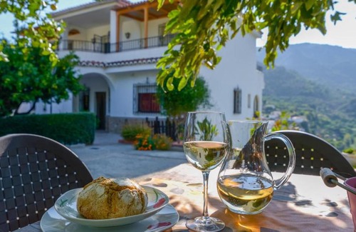 Guajar Faraguit Villa | Villa Alborada Los Guajares by Ruralidays
