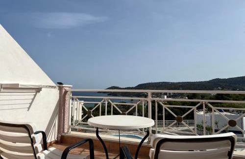 Agia Marina Apartamento | Villa Alexandra