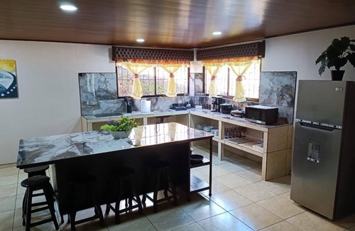 Río Cuarto Villa | Villa Ali Rio Cuarto, completamente equipada a tan solo 1km Laguna Rio Cuarto