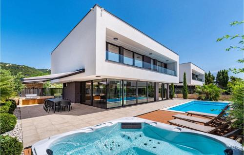 Banjol Casa | Villa Alpha