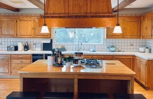 Mariposa Casa | Villa Alta Vista at Yosemite- Views and Game Room