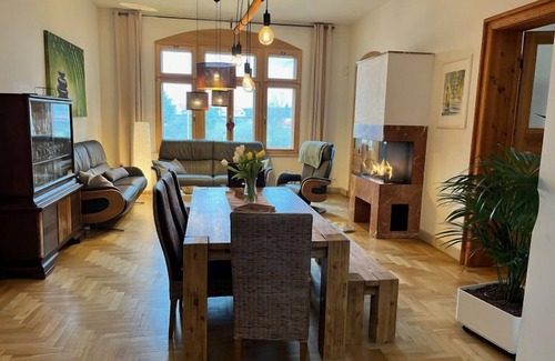 Strehlen Apartamento | Villa am Großen Garten by Interhome