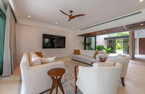 Punta de Mita Casa | Villa Amada at Porta Fortuna Ocean Views Staff Golf Cart by Mita Residential