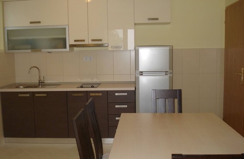 Celina Casa | Villa Amalia