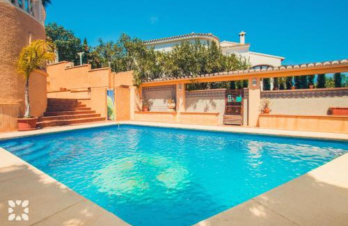 La Sabatera Villa | Villa Amelia by Abahana Villas