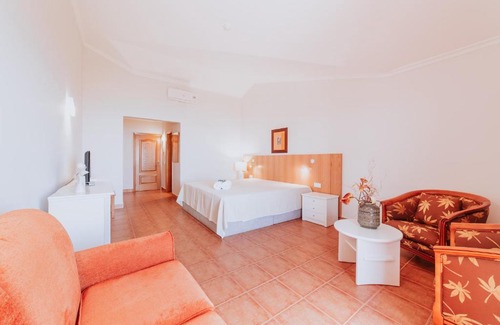 Prazeres Casa | Villa Amore Accommodation