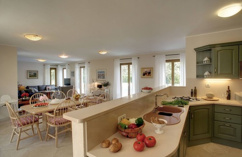 Karigador Villa | Villa Ana, privacidad 5 * Villa con gran jardín, apto para niños, 300 ma la playa