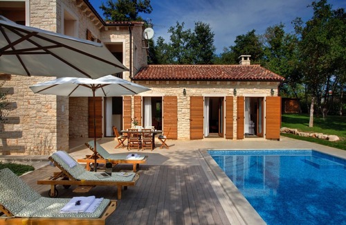 Karigador Villa | Villa Ana, privacidad 5 * Villa con gran jardín, apto para niños, 300 ma la playa