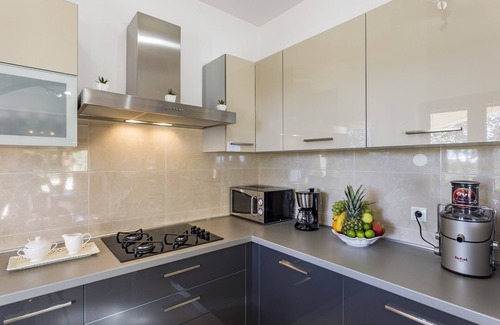 Bicici Villa | Villa Anavi con piscina privada y gran jardín para 8 personas en Istria, Croacia