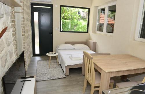 Skaljari Apartamento | Villa Andrea Apartments with parking