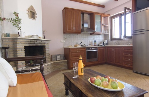 Neochori Villa | Casas tradicionales de piedra construida de Mani - Villa Aneza