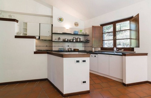 Bettona Villa | Villa Anna en Bettona, Perugia, con piscina y cancha de tenis