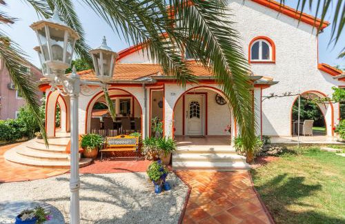 Cancini Villa | Villa Anna with pool by Porec