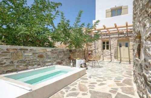 Naxos Casa | Villa Anthemion Naxos with outdoor jacuzzi