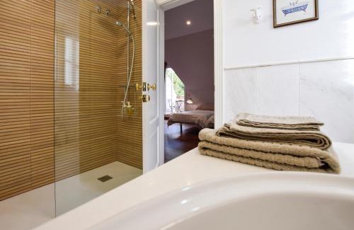 Malaga-Este Cama Y Desayuno | Villa Antumalal B&B