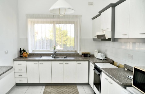 Mellieħa Heights Villa | Villa Apartamento 2 - ¡Ubicación espectacular cerca de todo!