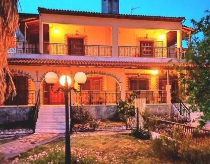 Paionia Apartamento | Villa Apartment with 3 bedrooms