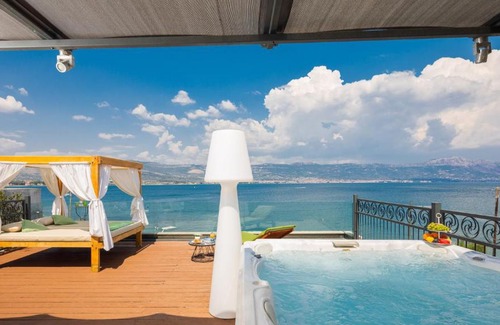 Arbanija Casa | Villa Arbanessa with Heated Pool