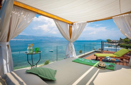 Arbanija Casa | Villa Arbanessa with Heated Pool