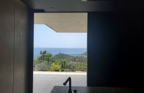 Pinarellu Villa | VILLA DE ARQUITECTO ***** VISTA PANORÁMICA AL MAR 180 ° / TOUR GENOVA PISCINA CLIMATIZADA