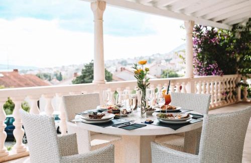 Bol Apartamento | Villa Ardura - island holiday residence * Bol. Island Brač