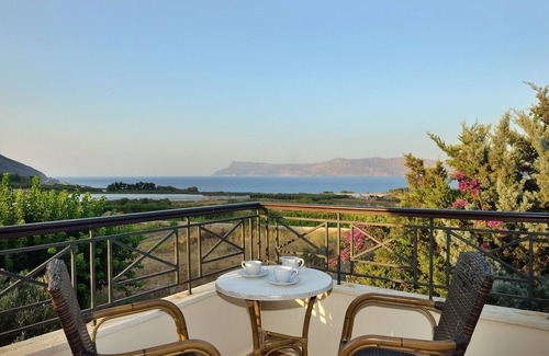 Kaliviani Villa | VILLA ARHONTARIKI LUJO- PRIVACIDAD