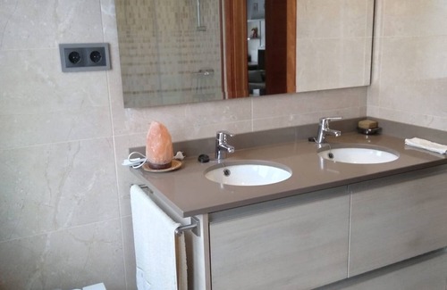 Llinars del Valles Villa | Villa "Armonia Completa" with Mountain View, Private Pool & Wi-Fi