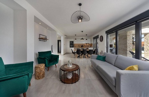 Bregi Casa | Villa Askim Prestige (Aria)