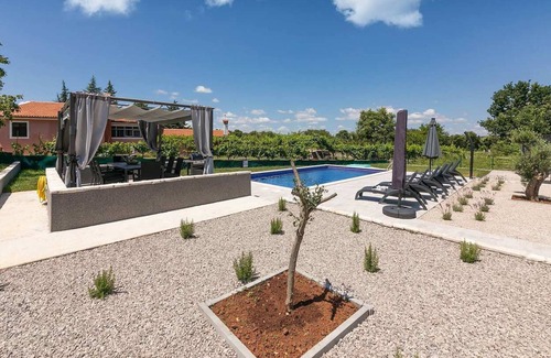Rogocana Villa | Villa Astrid con piscina y sauna, ideal para familias o parejas.