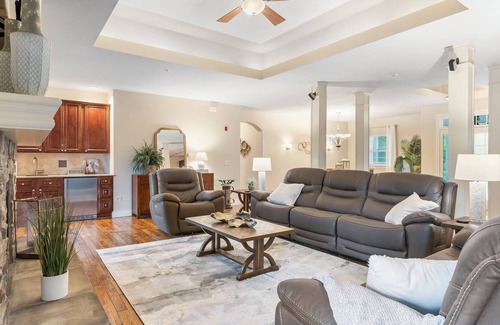 Branson Casa | Villa at the Hills - A Grand Branson Vacation! 4 BDR Golf Resort Villa